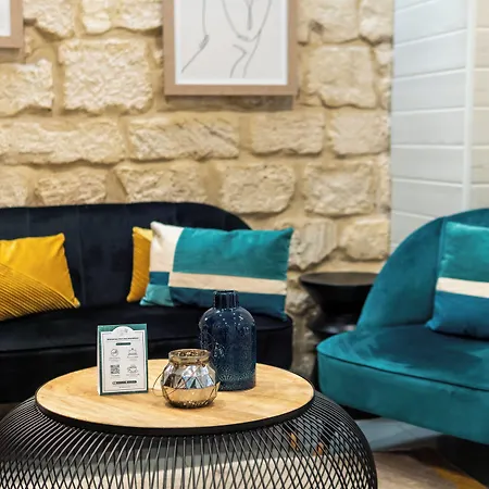 Lilas Blanc 3* Paris
