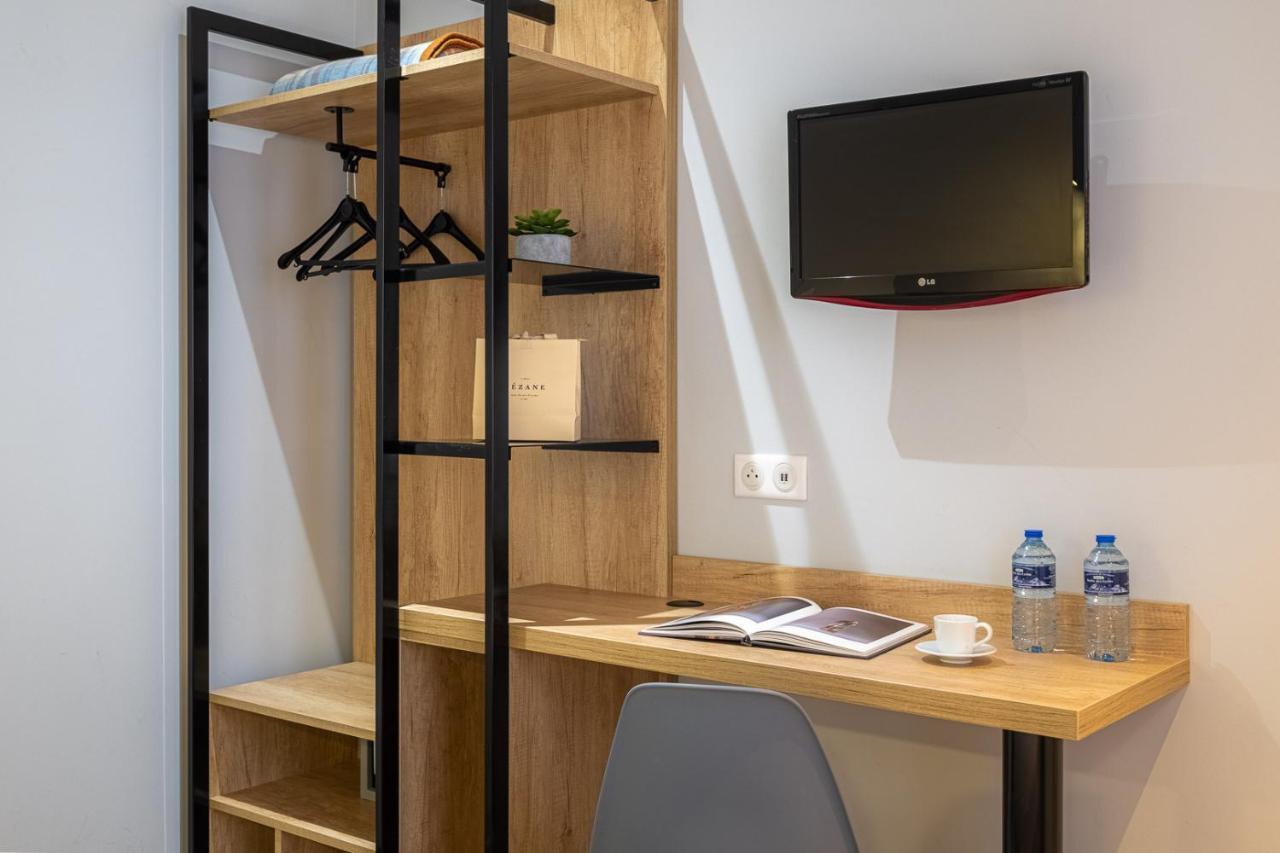 Hotel Lilas Blanc Parigi
