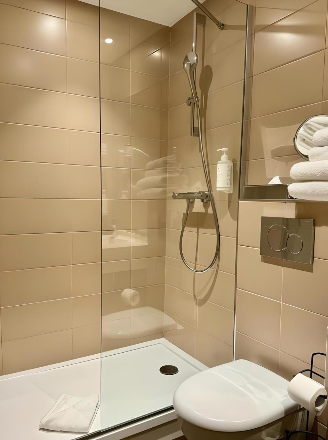 Lilas Blanc Hotel Parigi