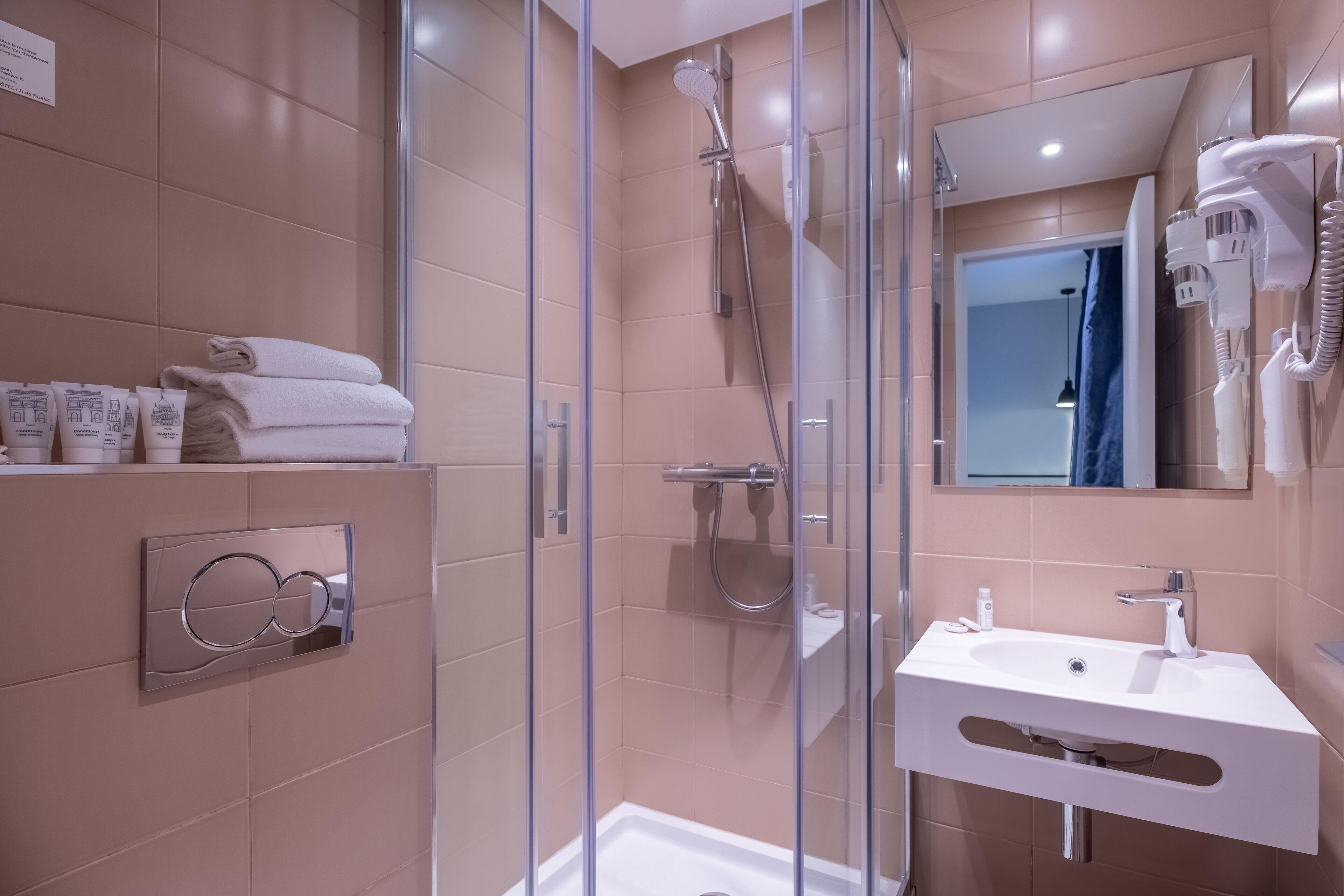 Lilas Blanc 3* Paris