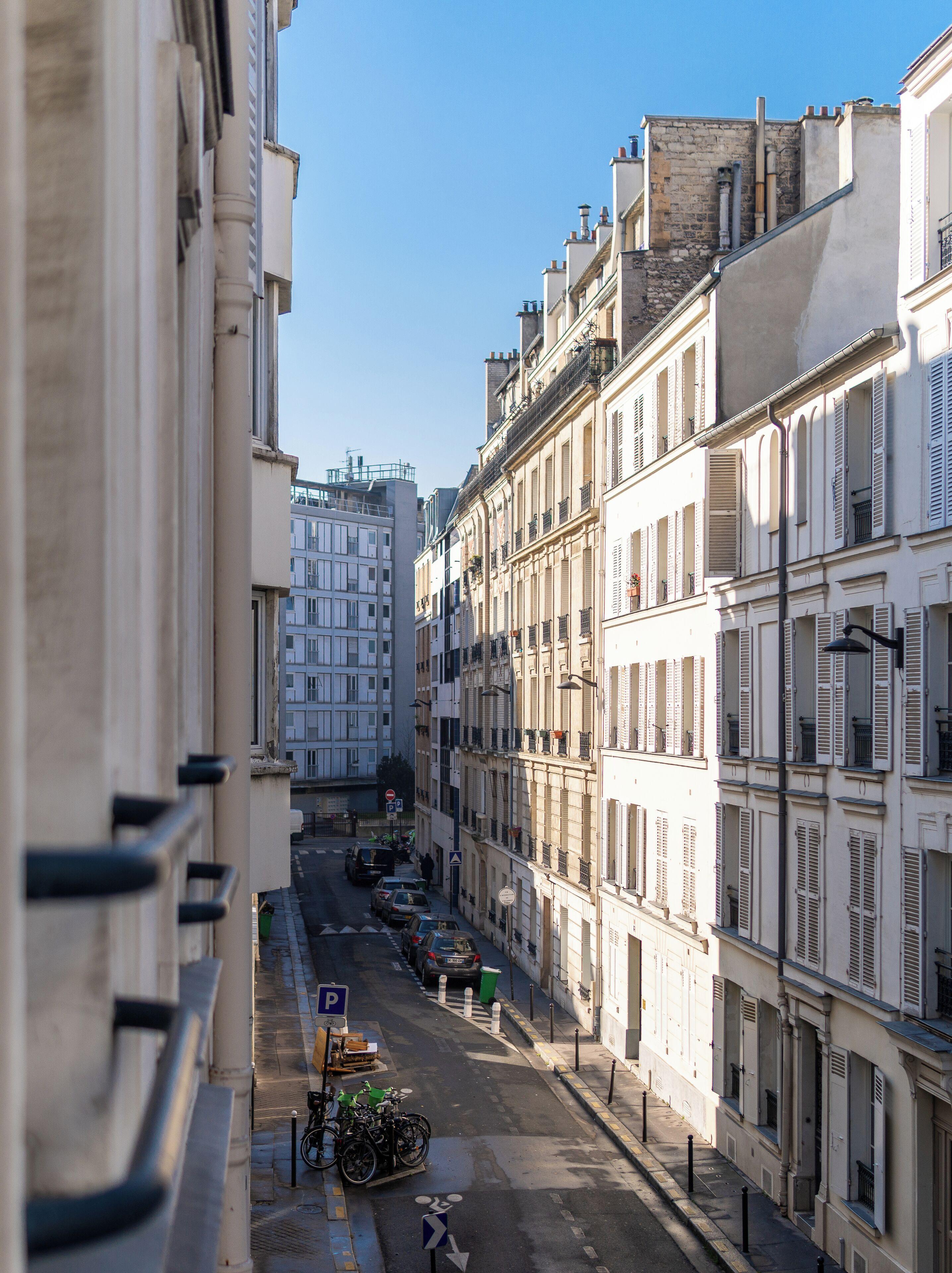 Hotel Lilas Blanc Parigi